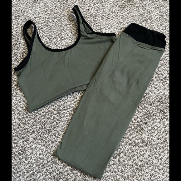 Justify leggings and sports bra set, size S/M - Picture 1 of 5
